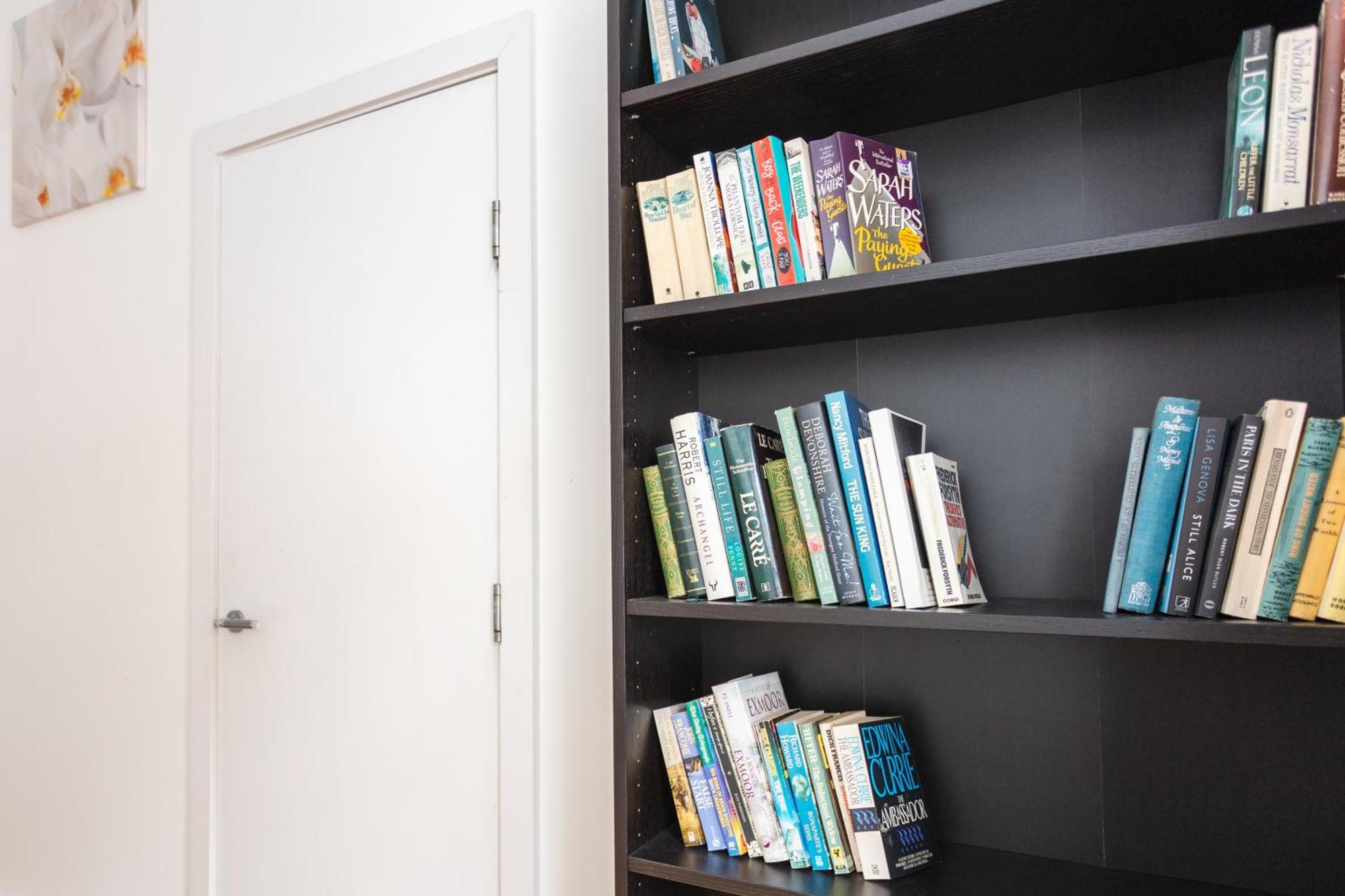 Homely 1 Bedroom Apartment In The Heart Of Vibrant Camden Лондон Экстерьер фото